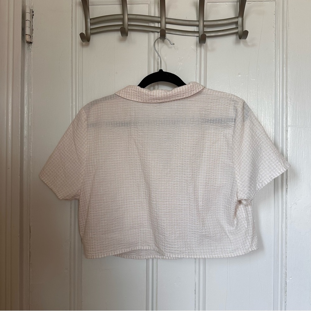 H&M Cream and White Checkered Collared Button Up Crop Top - Picture 7 of 10